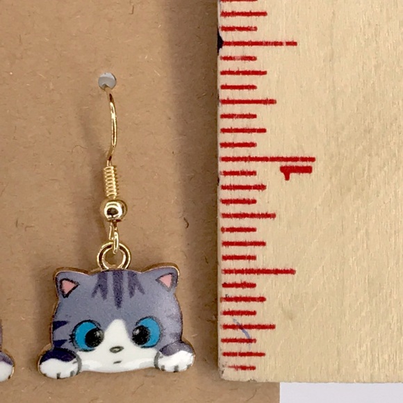 18k Gold Plated Hook Cat Dangle Earrings - Picture 2 of 2